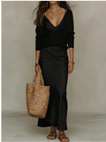 Ensemble pour femme composé d'un pull en maille uni à col en V et d'une robe en satin